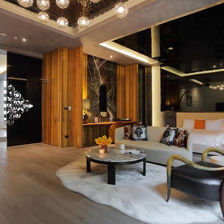 Mulan Motel Taichung Eksteriør billede