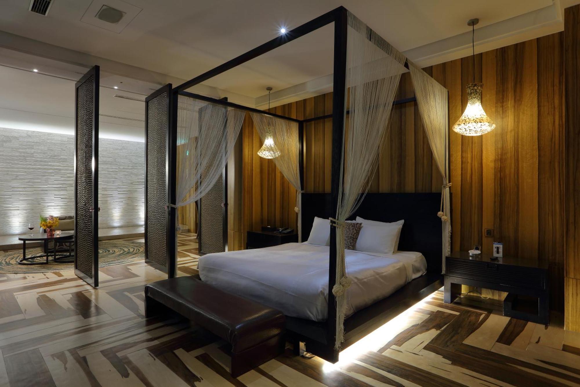 Mulan Motel Taichung Eksteriør billede